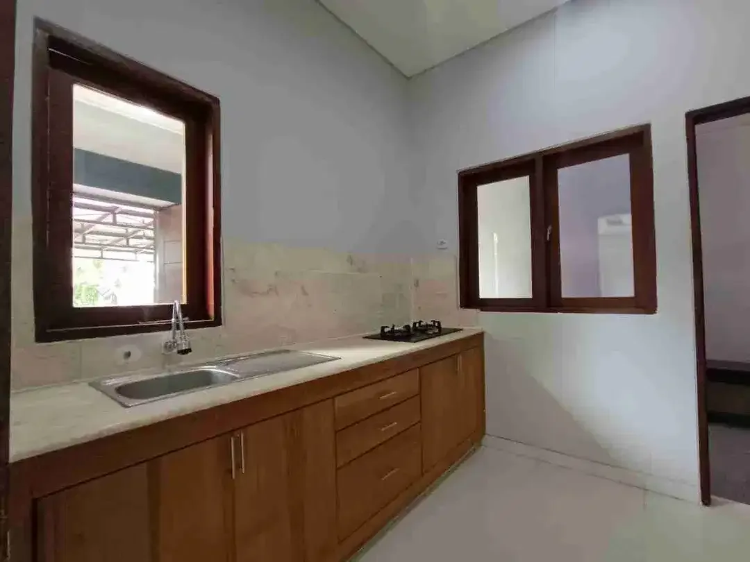 DISEWAKAN/DIJUAL  RUMAH  ONE GATE DEKAT JB SCHOOL - Image 2 of 10
