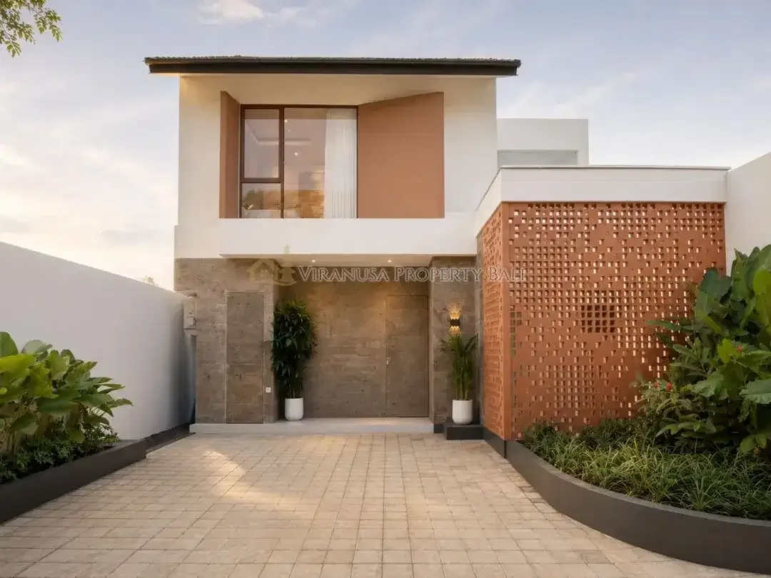 Villa Modern Freehold 4 Kamar Tidur dengan Kolam Renang Pribadi di Sanur – Fully Furnished - Image 1 of 10