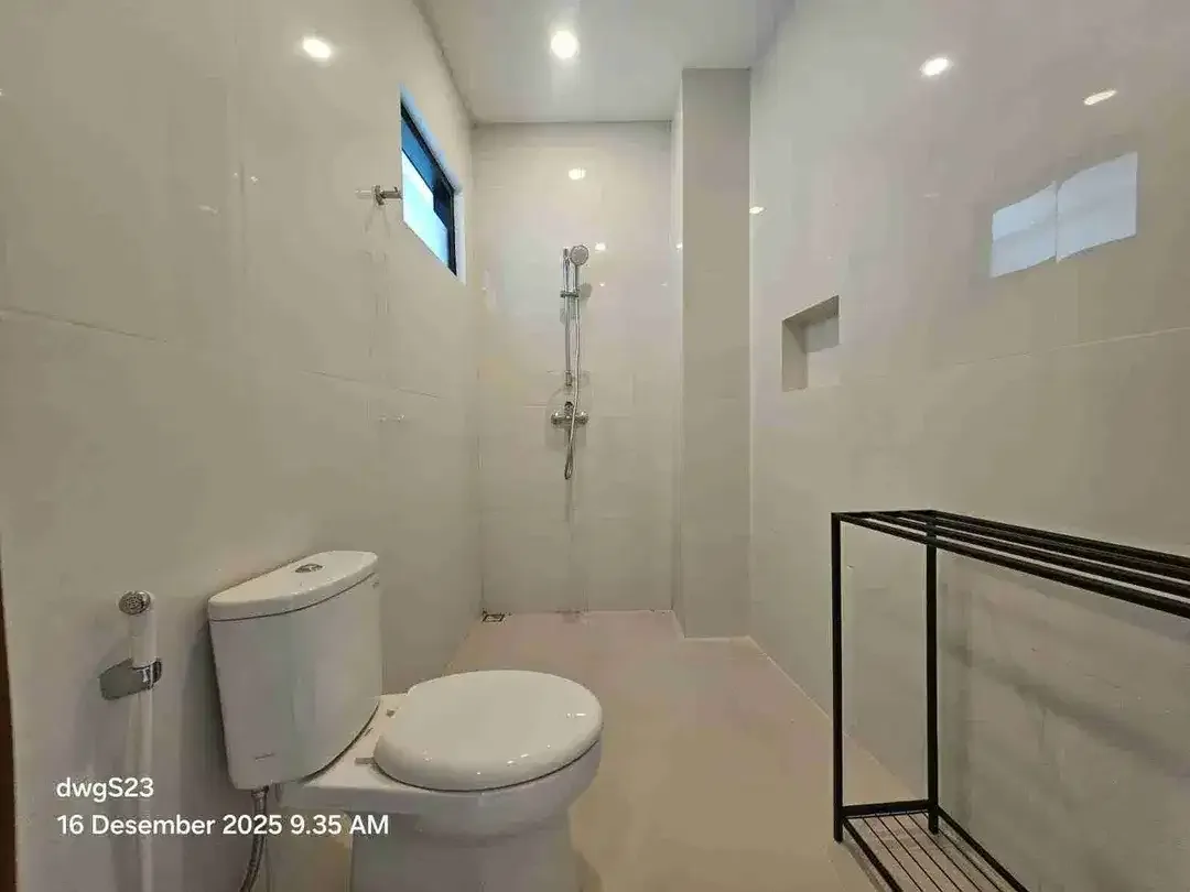 Vila Mewah Baru 3 Kamar, 10 Menit ke Pantai Berawa Canggu - Image 3 of 10