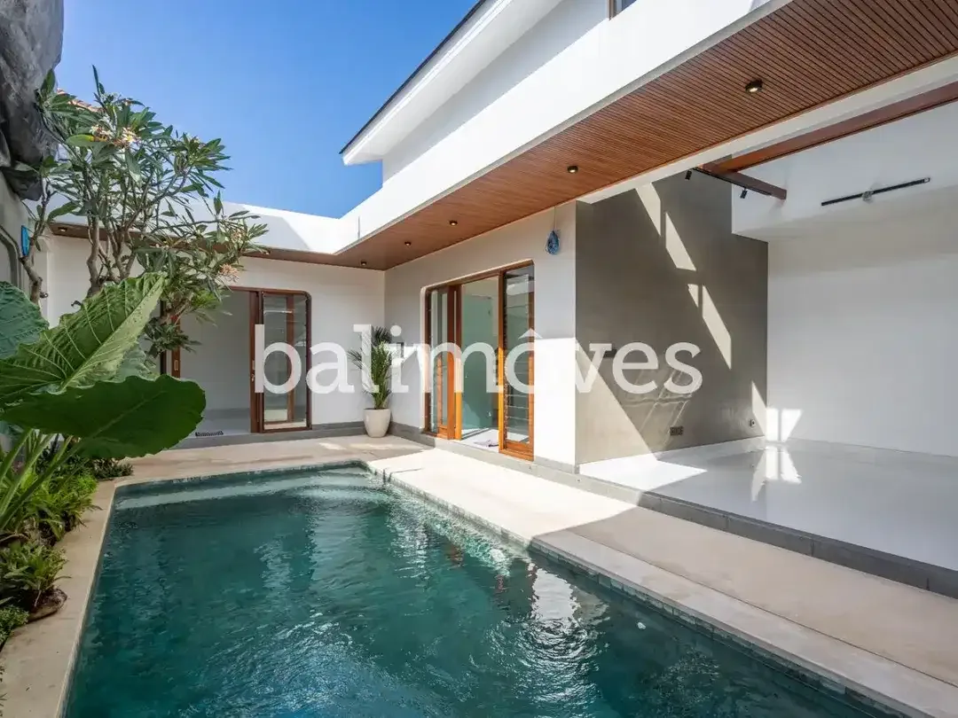 Vila Tiga Kamar Tidur yang Memukau dan Baru Saja Rampung di Sanur - Image 2 of 10