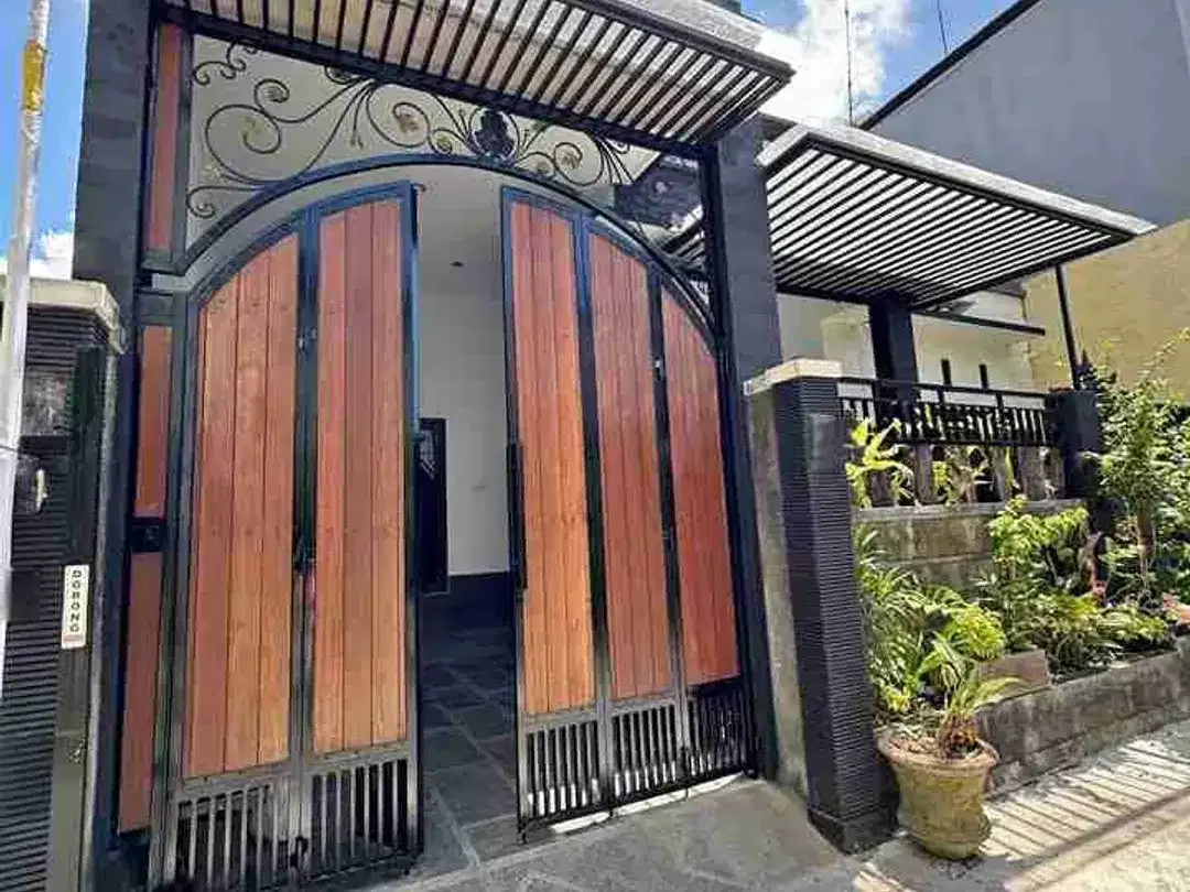 Rumah Siap Huni Terawat di Jalan Raya Muding Kerobokan - Image 1 of 10