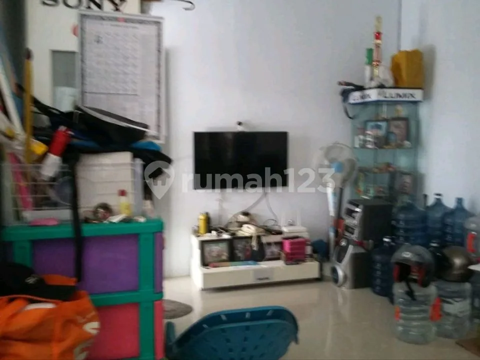 Murah Dan Bebas Banjirrr !!! Rumah Bagus 2 Lantai Siap Huni Lingkungan Nyaman - Image 2 of 4