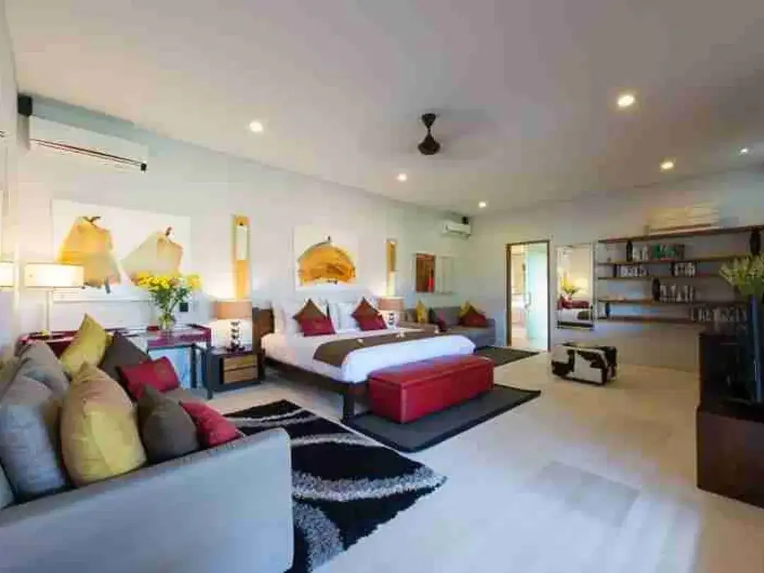 Luxury Villa 2 Unit 700 Meter dari Pantai Seminyak - Image 2 of 10