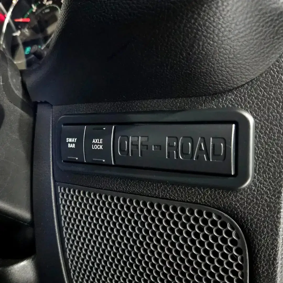[2015] DP 50jt! Jeep Wrangler JK Sahara 2015 up Rubicon 3.6 at DK 2016 - Image 10 of 10
