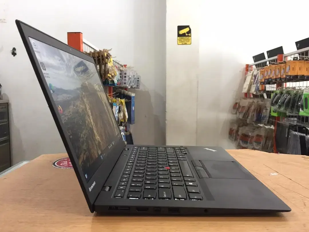 Lenovo ThinkPad X1 Carbon G3 Core i7 Ram 8GB SSD 128GN 2K Mulus Murah - Image 4 of 10