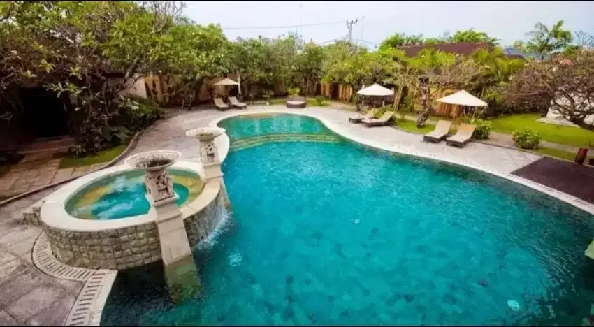 VILLA LUXURY STRATEGIS DEKAT PANTAI DOUBLE SIX SEMINYAK - Image 1 of 10