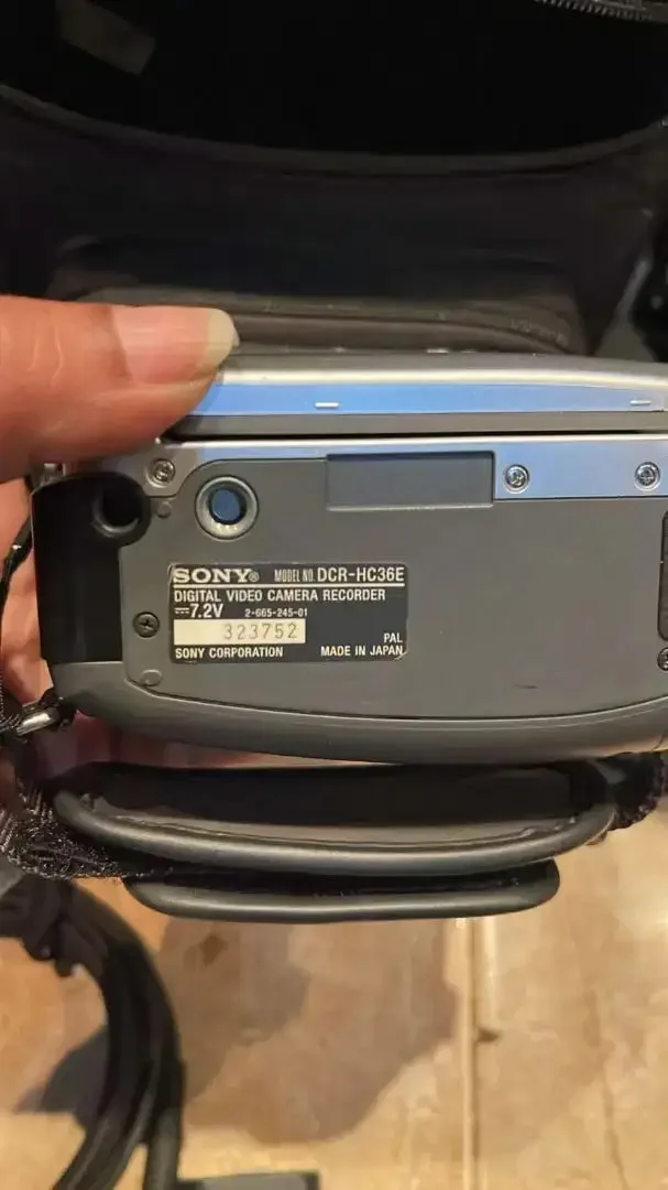 HandyCam SONY DCR-HC36E - Image 3 of 8