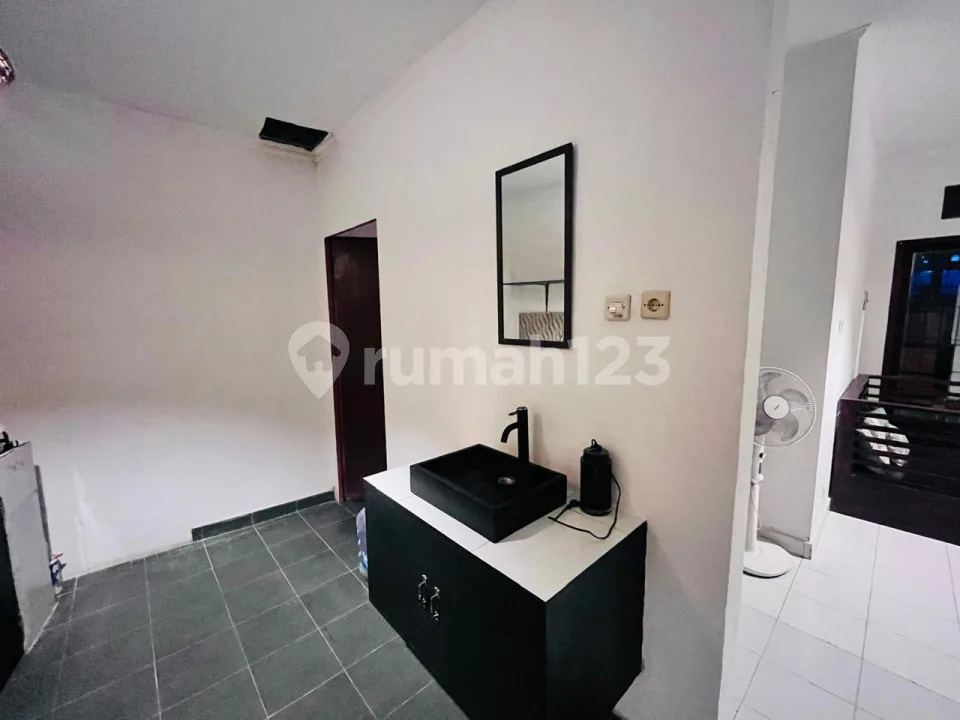Rumah Baru Direnovasi Fullyfurnished Siap Huni di Balangan - Image 2 of 4