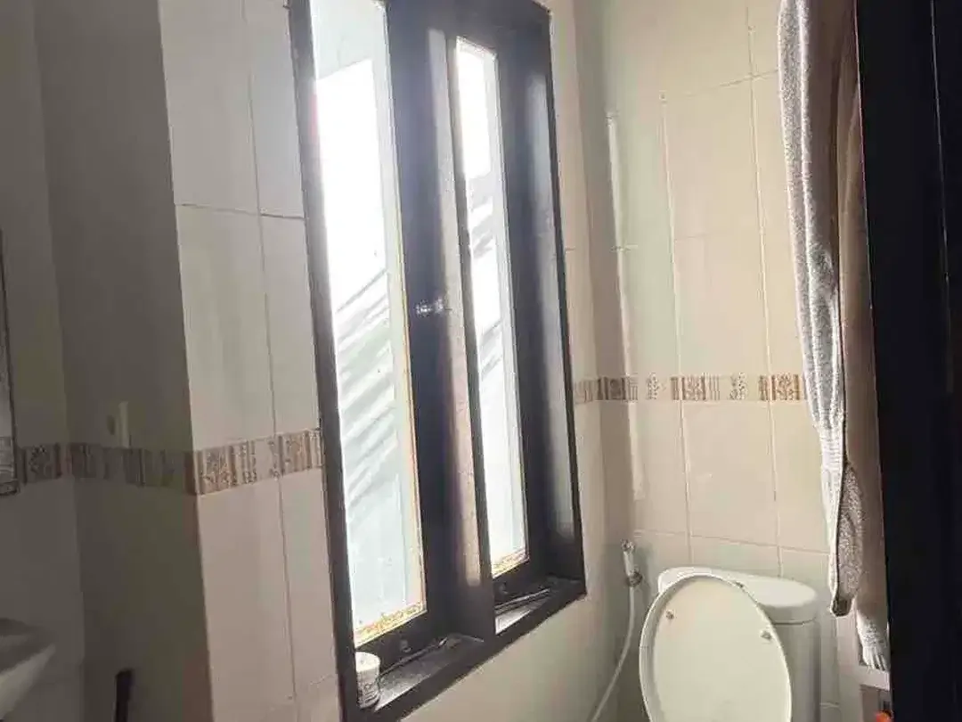 DIJUAL RUMAH FULL FURNISHED – ONE GATE SYSTEM DI UNGASAN, KUTA SELATAN, BALI - Image 7 of 10