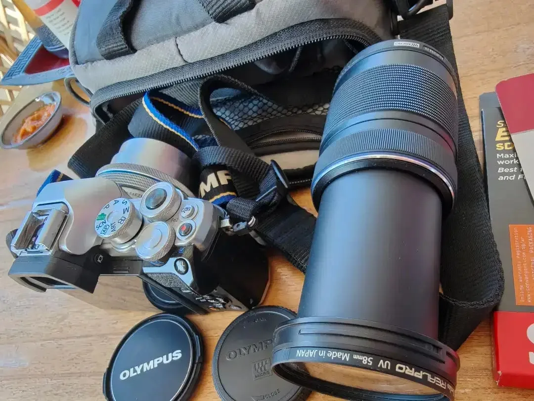 Kamera Olympus fullset like new plus Lensa - Image 4 of 8