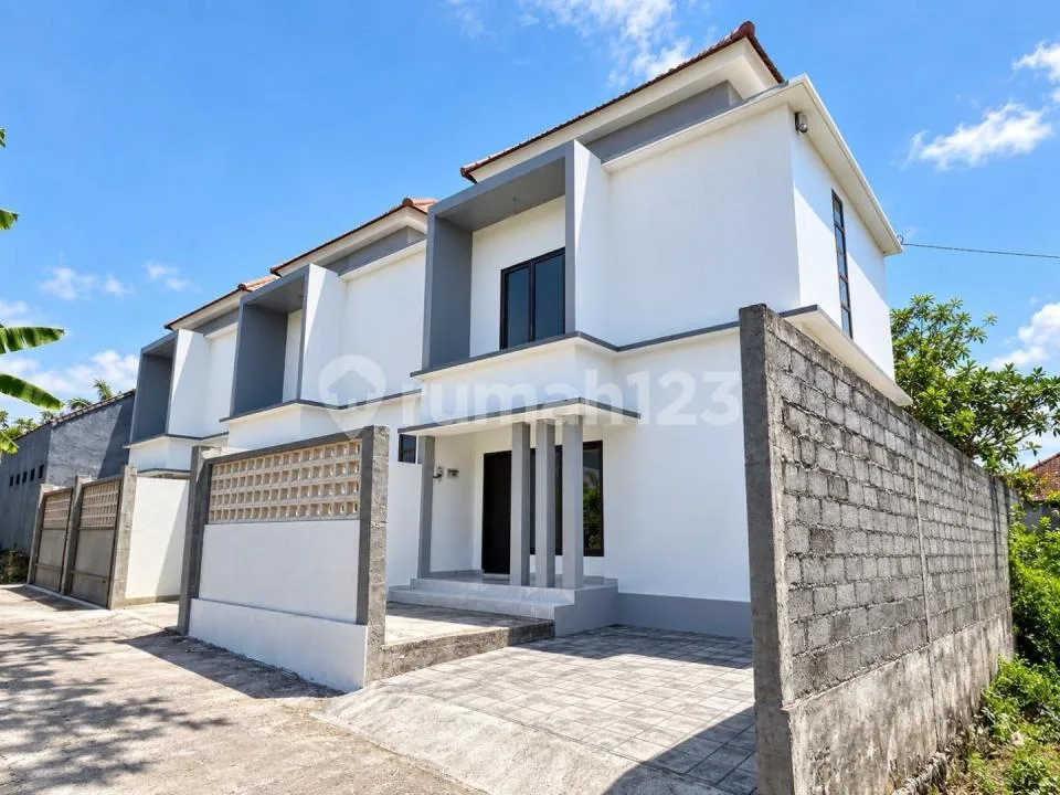 For Sale New Villa-Style House Under 1 Billion Lokasi Strategis - Image 4 of 4