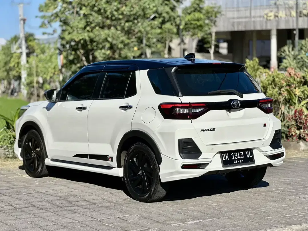 RAIZE 1.0 TURBO GR SPORT 2023 ASLI BALI - Image 4 of 10