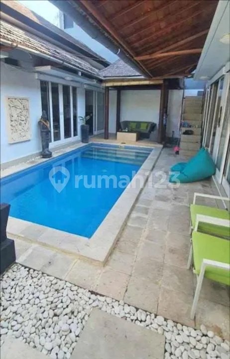 K928 Sewa Villa Jalan Belong Sunset Road Kuta Badung Bali Dekat Denpasar Imam Bonjol Jb School Kerobokan Jimbaran - Image 1 of 4