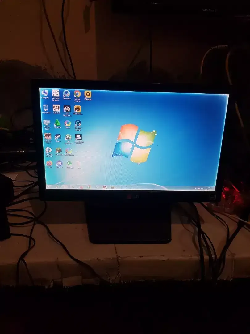 Monitor LED &LCD 16 inc LG/BENQ/GTC/Lenovo - Image 8 of 9