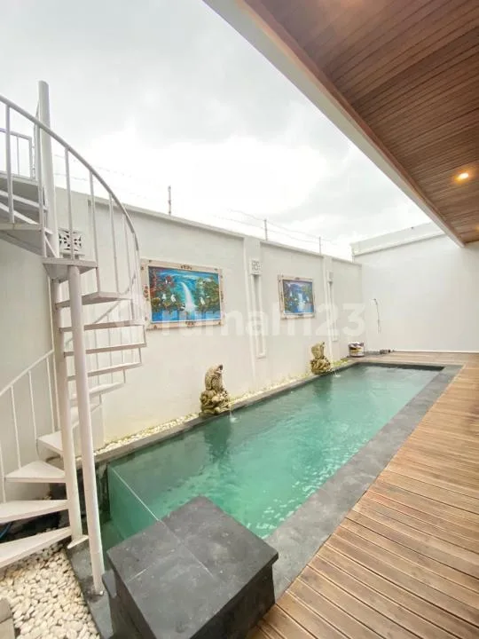 Hook Position Villa With Modern Design Near Batu Bolong Beach Canggu - Image 3 of 4
