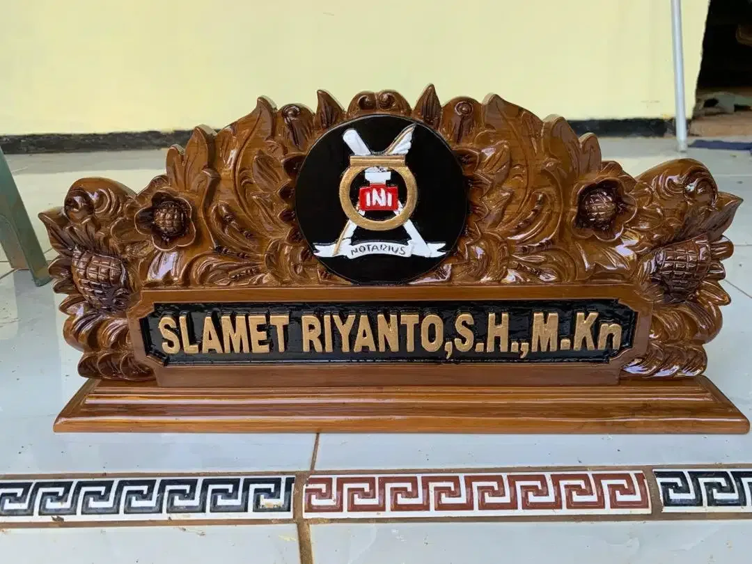 Papan nama ukir bahan kayu jati motif logo menyesuaikan custom - Image 5 of 5