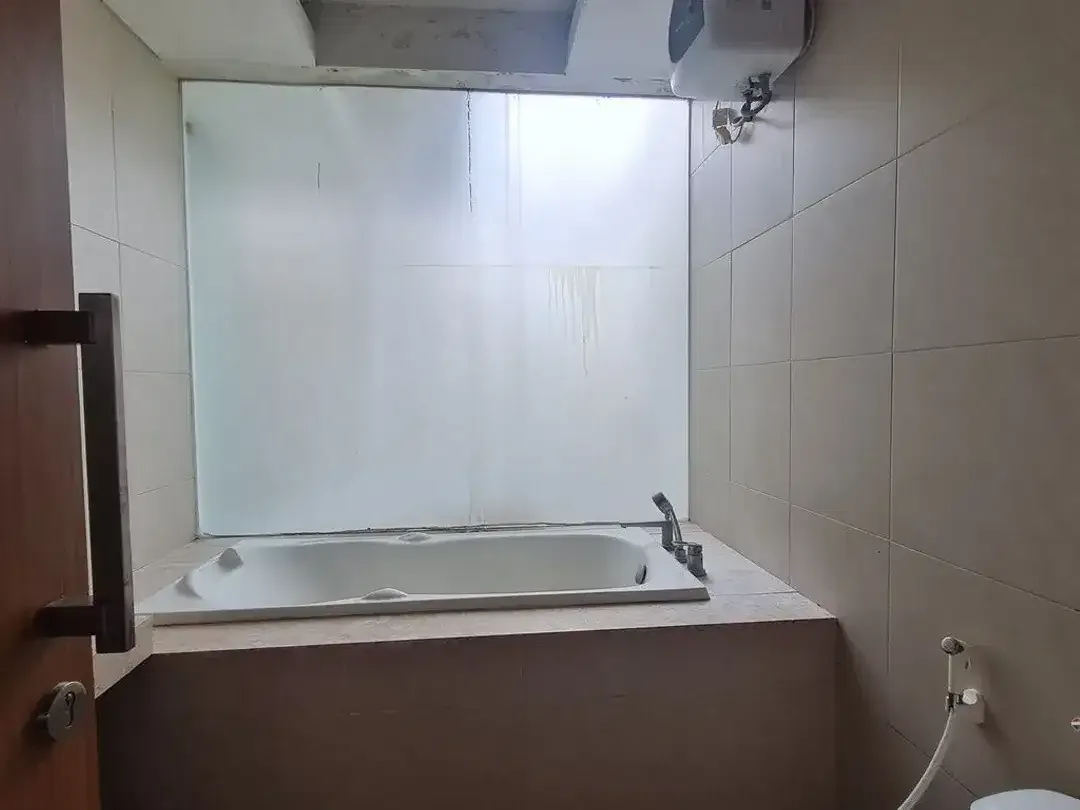Rumah Eksklusif 5 Kamar Tidur Dijual di Denpasar Utara Area - Image 8 of 10