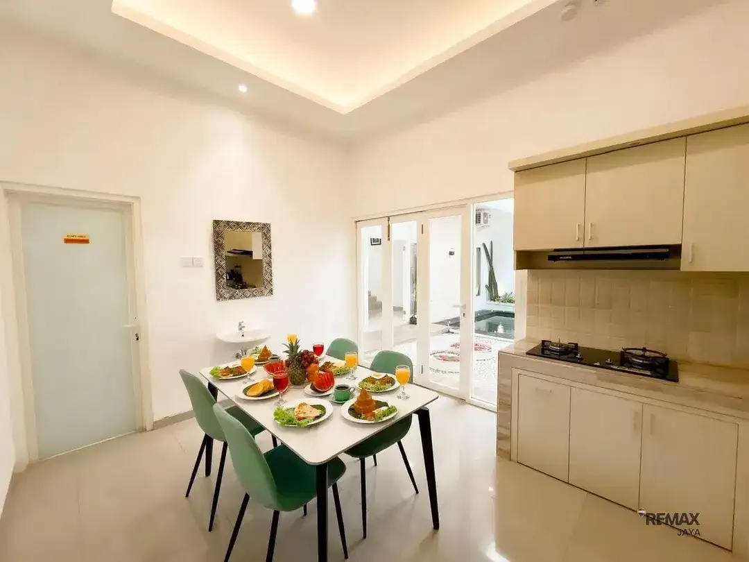 Villa Fully Furnished 3 Kamar Tidur Dijual di Canggu Tibubeneng - Image 4 of 10