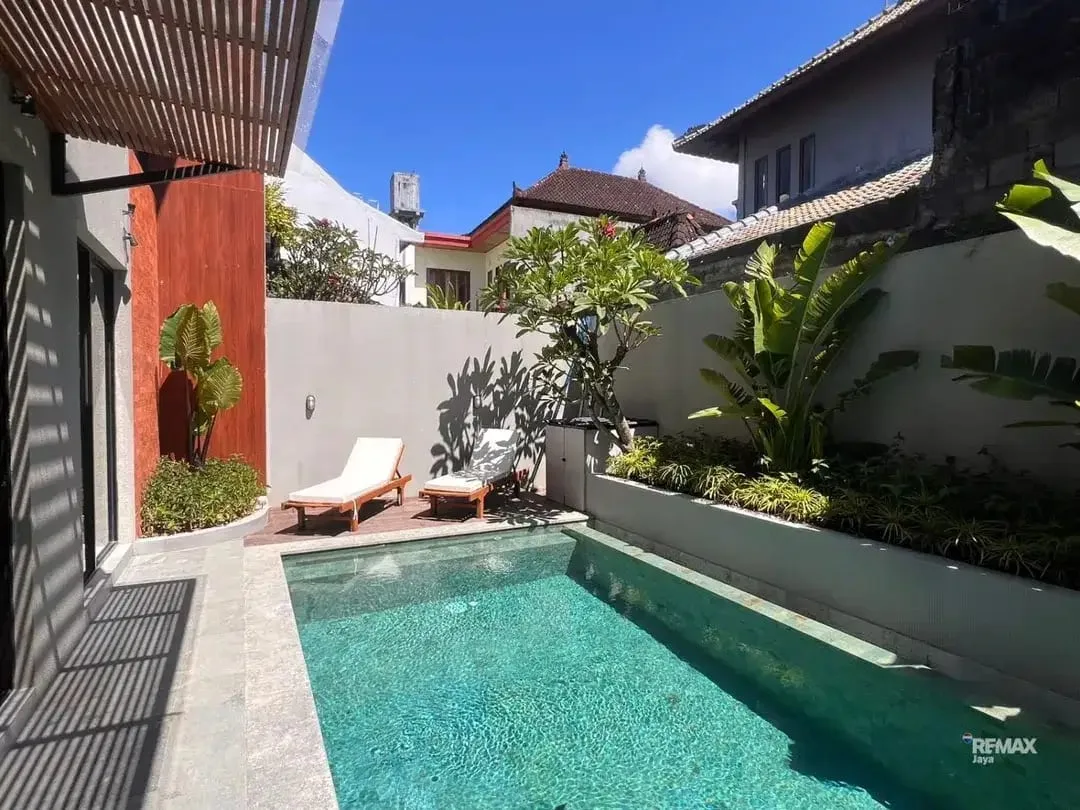 Villa modern, dijual area Sanur. - Image 1 of 10