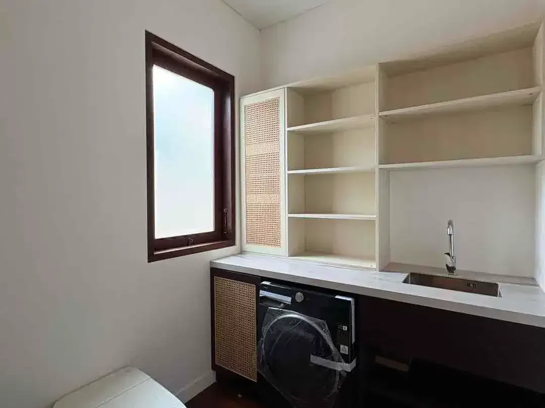3 BR BRAND NEW VILLA IN SANUR WALKING DISTANCE TO THE BEACH - Image 10 of 10