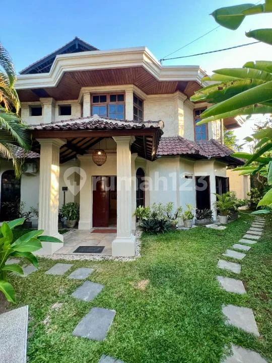 Newly Renovated Spacious 5 Bedroom Villa Umalas - Image 3 of 4