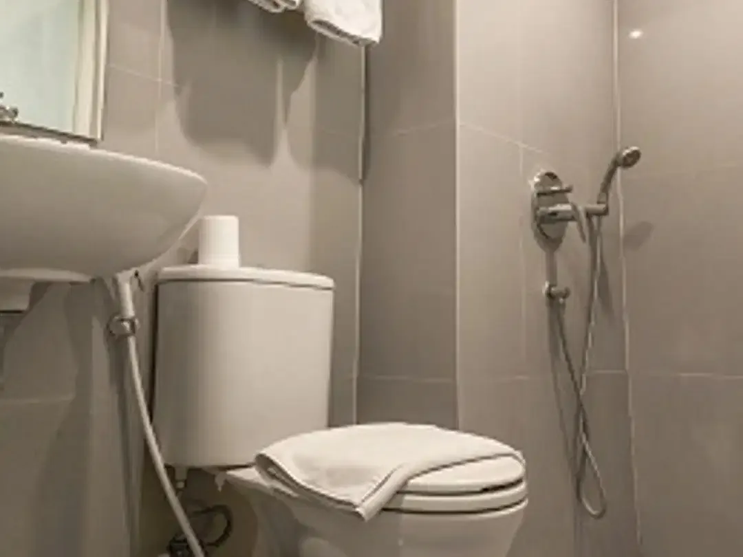 Good Deal Luxury Apartment in Denpasar Close to Kuta Area - Image 4 of 5