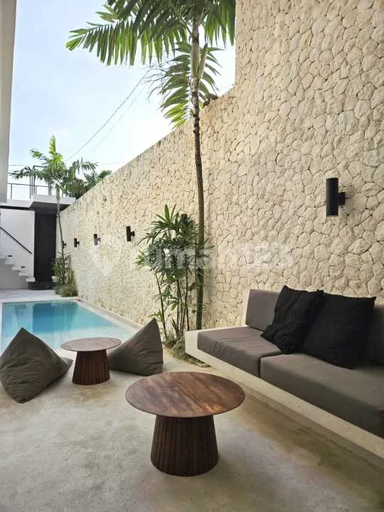 Villa 4 Kamar Tidur dengan Sauna di Area Strategis- Canggu, Badung - Image 2 of 4