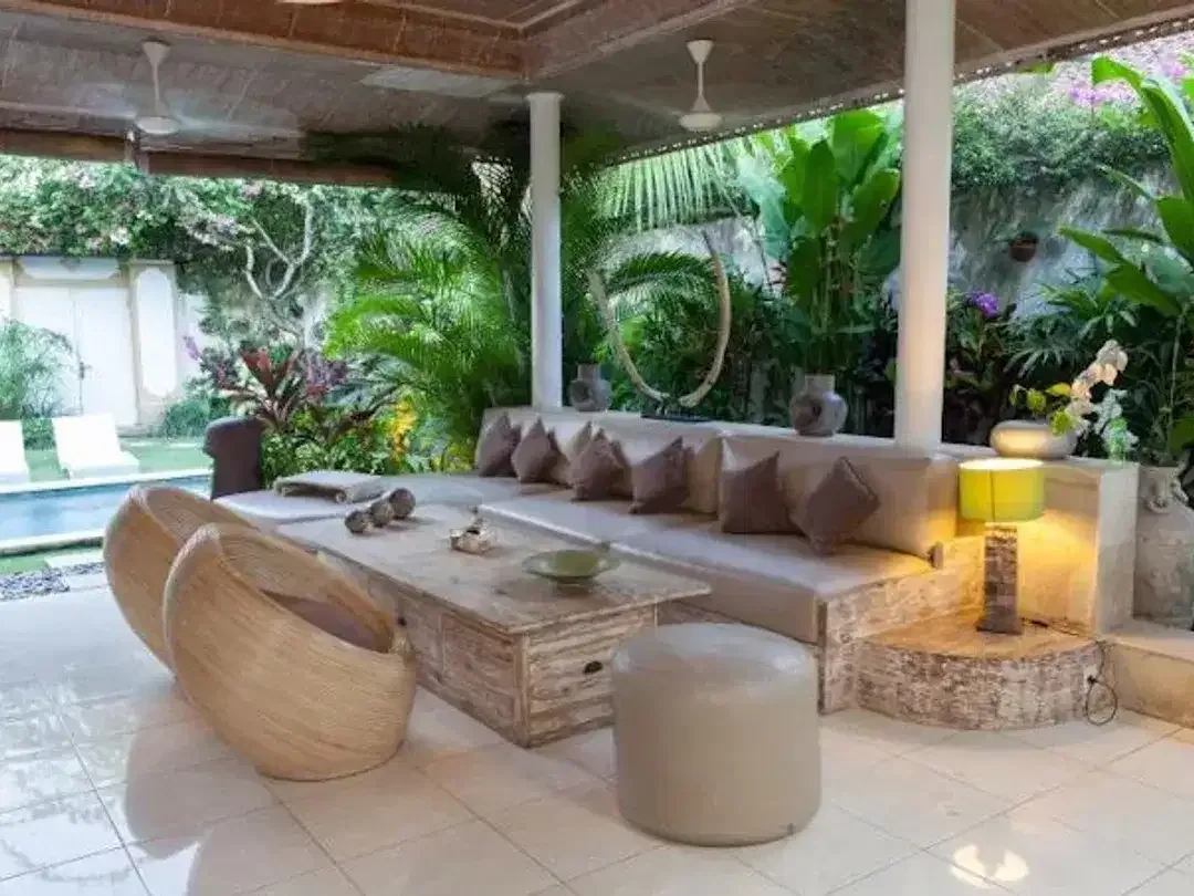 Villa 2 Kamar Tidur Menawan di Bidadari, Seminyak – Leasehold hingga 2039 - Image 2 of 10