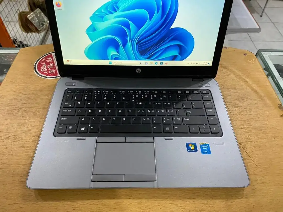 Laptop HP Elitebook 840 G1 Core i7 Ram 16GB SSD 256GB FHD Slim Mulus - Image 2 of 10