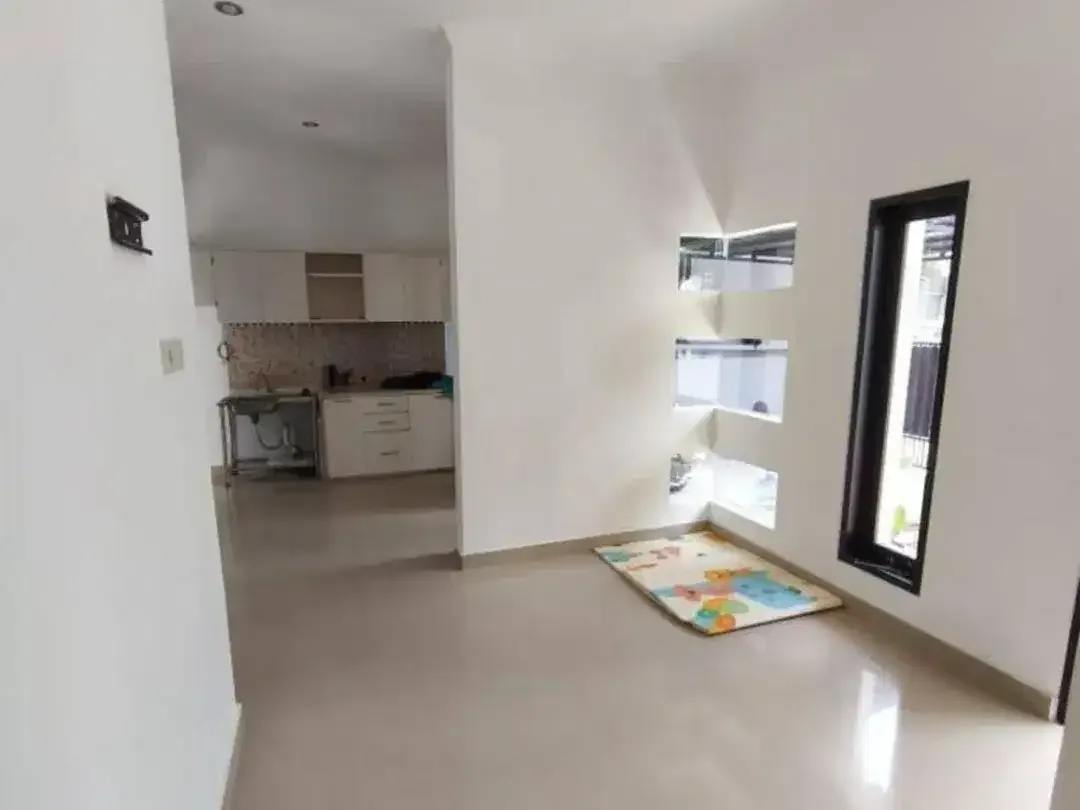 Dijual / Disewakan - Rumah Mewah Minimalis di Kerobokan - Image 1 of 8