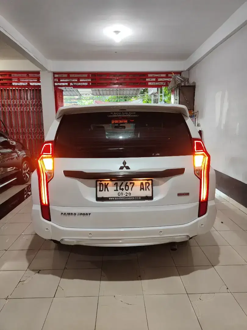 Mitsubishi pajero sport dakar 2019 automatic - Image 5 of 9
