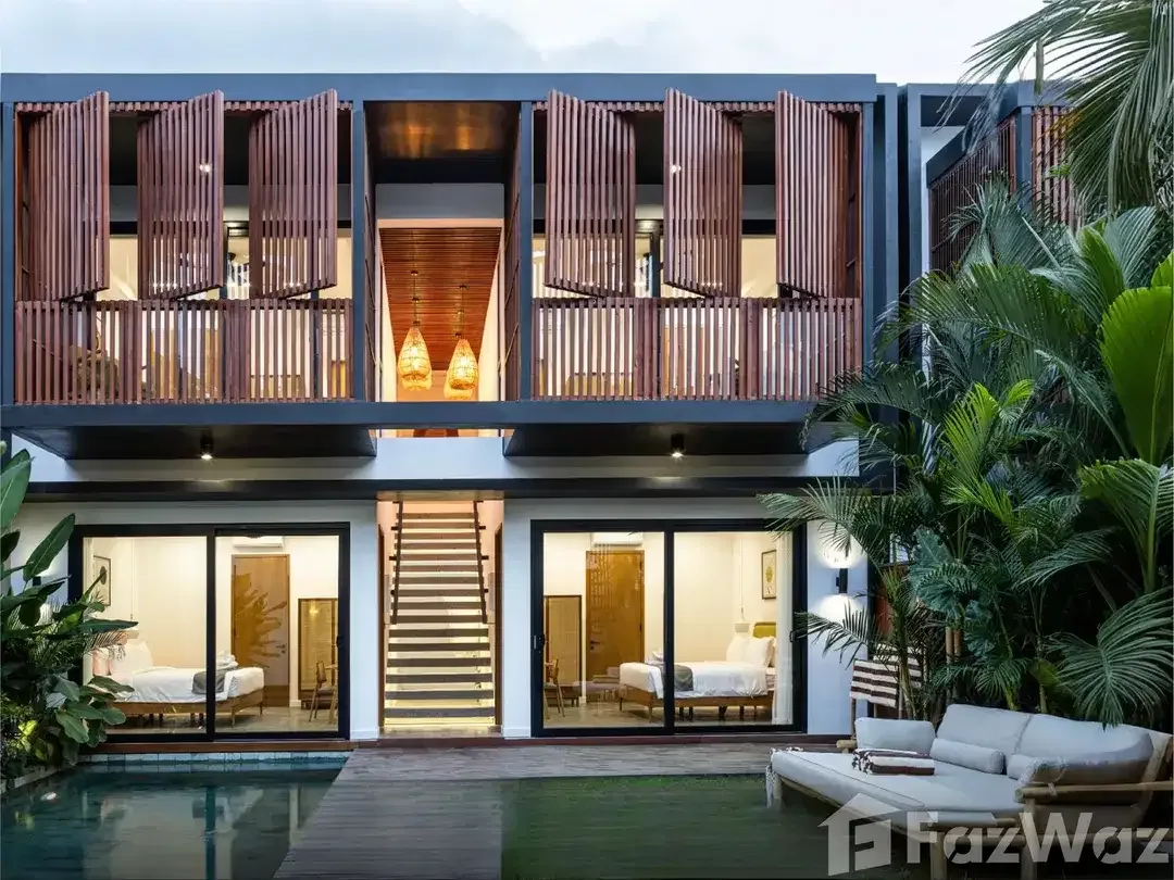 7 Bedroom Villa for sale in Batu Bolong, Bali - Image 1 of 10