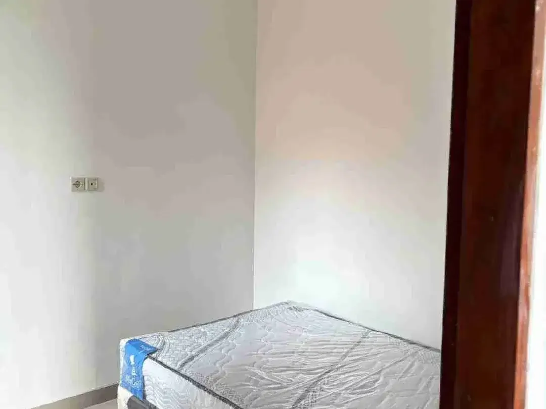 Disewakan Rumah 3KT di Lingkungan Elit Renon. Sewa minimal 2 tahun. - Image 5 of 9
