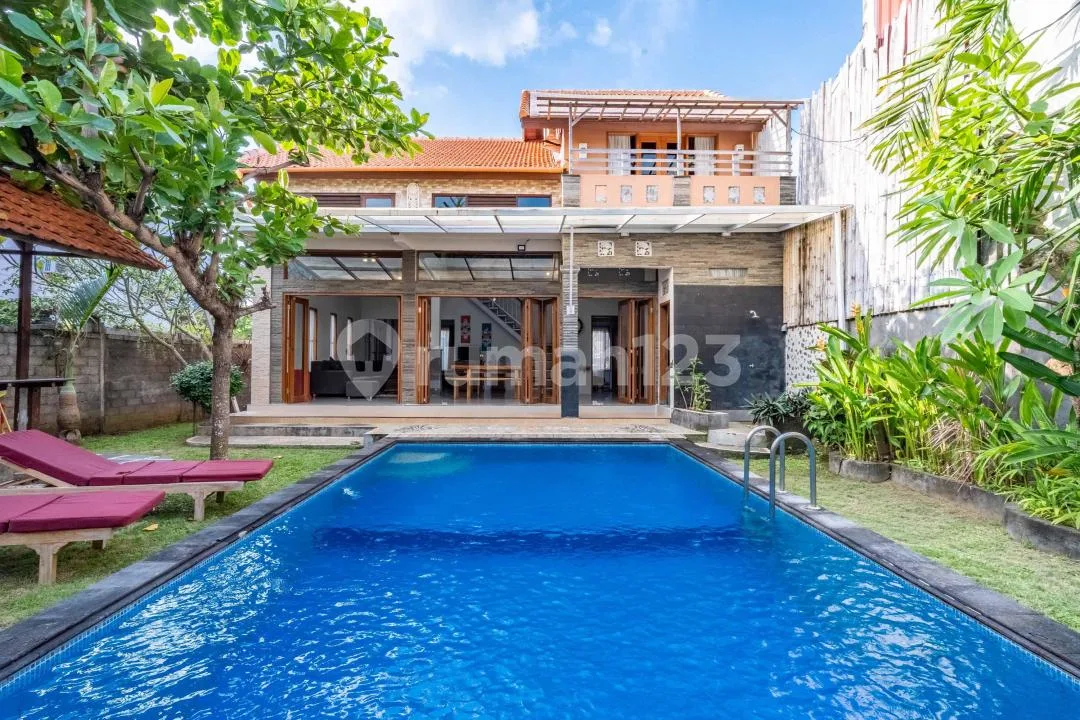 Spacious 3 Bedroom Villa - Walking To Beach In Nusa Dua - Image 1 of 4