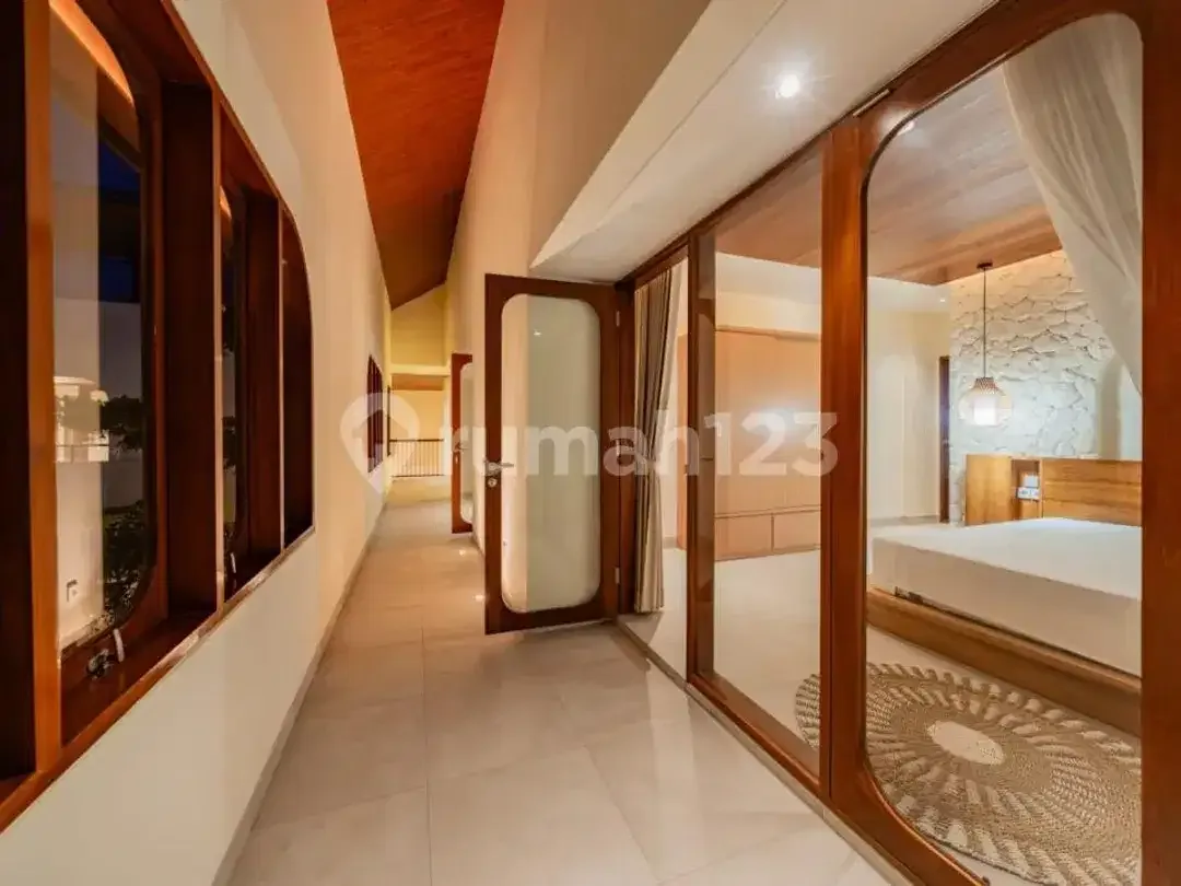 Commercial Villa For Sale & Long-Term Lease Zona Pariwisata - Image 10 of 10