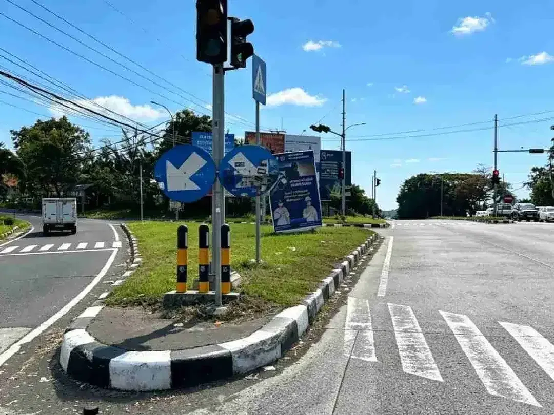 DIJUAL TANAH LOS PANTAI LEBIH, GIANYAR, BALI - Image 1 of 8