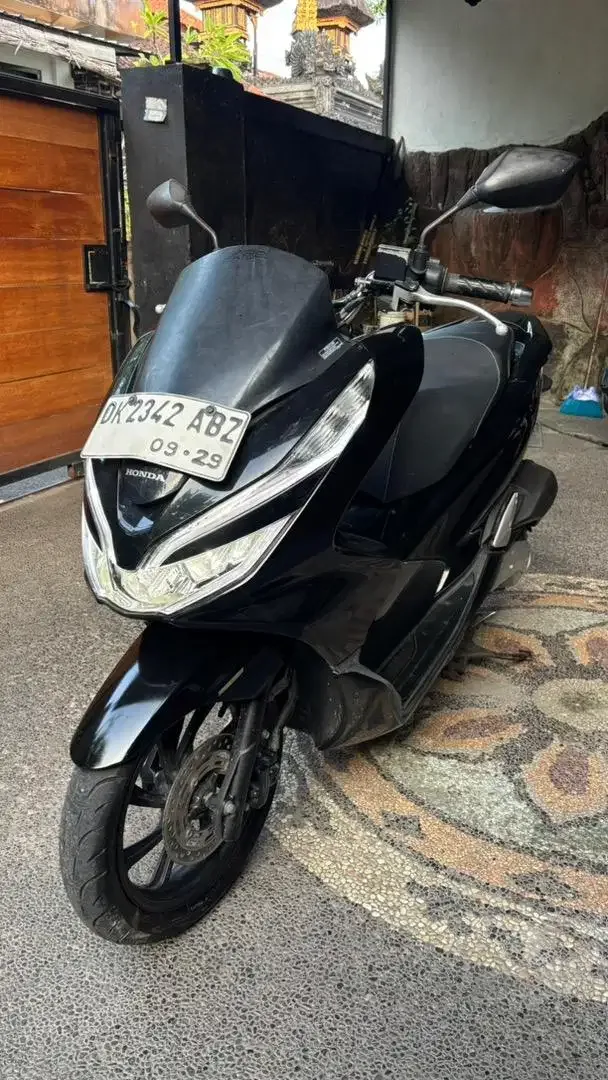 PCX CBS 2019 Hitam Mulus Terawat - Image 1 of 4