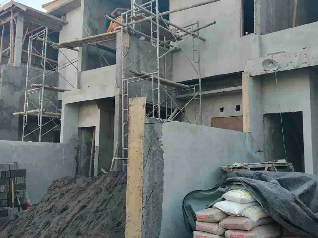 TERSEDIA 3 UNIT RUMAH LANTAI II  SEDANG DALAM PROSES PENGERJAAN. TERIMA FINISHING RUMAH READY BARU DI JALAN GUNUNG ANDAKASA GATSU BARAT DENPASAR - Image 4 of 7