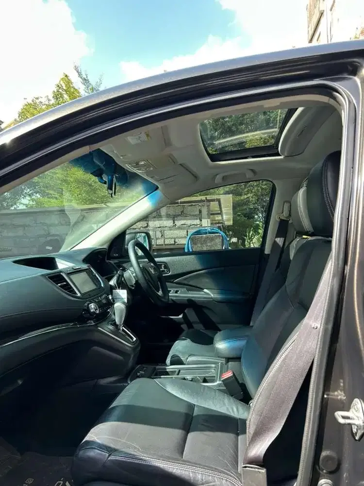 Honda CR-V 2016 Bensin - Image 2 of 10