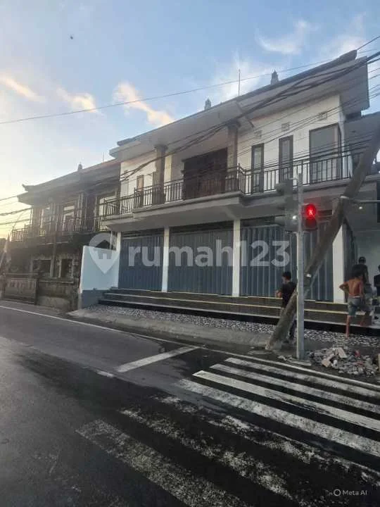 Ruko Baru 2 Lantai Posisi Hook Cocok untuk Usaha di Lukluk, Bali - Image 1 of 4