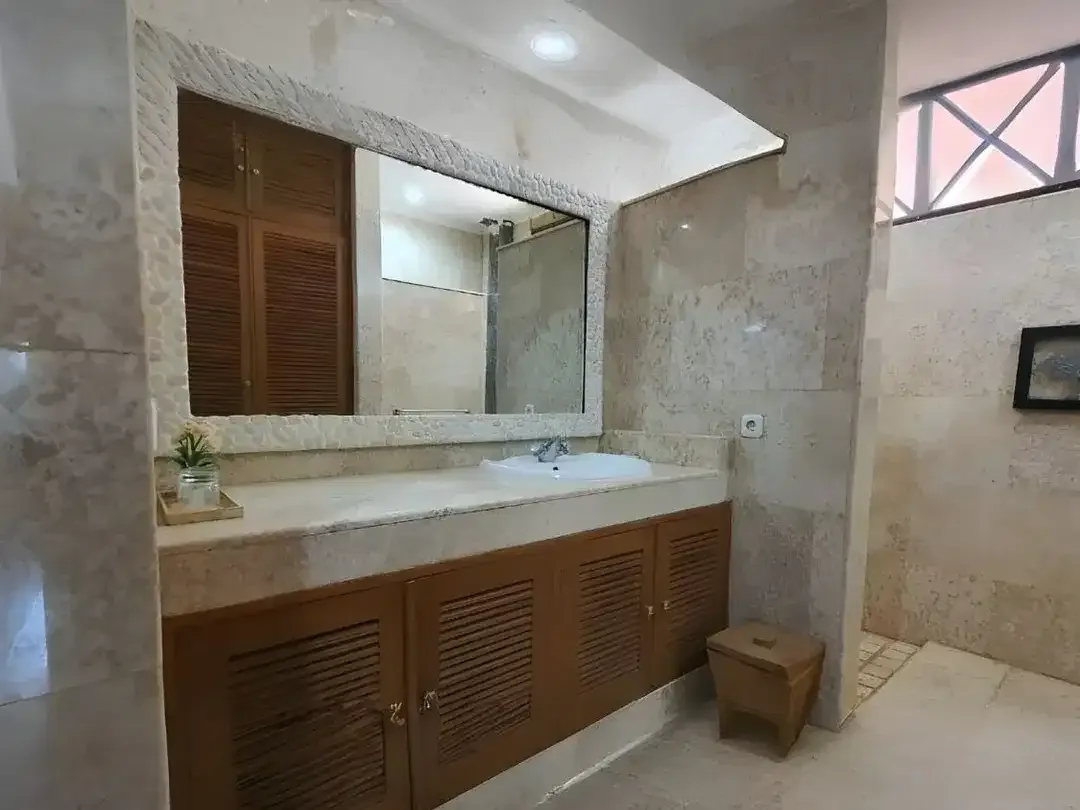 Villa Tepi Tebing Pantai Sawangan Nusa Dua Bali - Image 9 of 10