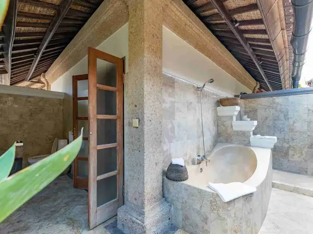 Villa Tropical di Jl Pantai Balangan Ungasan - Image 7 of 10