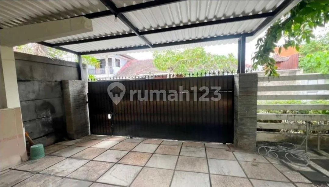 V573 Rumah 3+1Br SHM IMB Lokasi Hanya 1 Menit Gandhi Renon Bali - Image 3 of 4