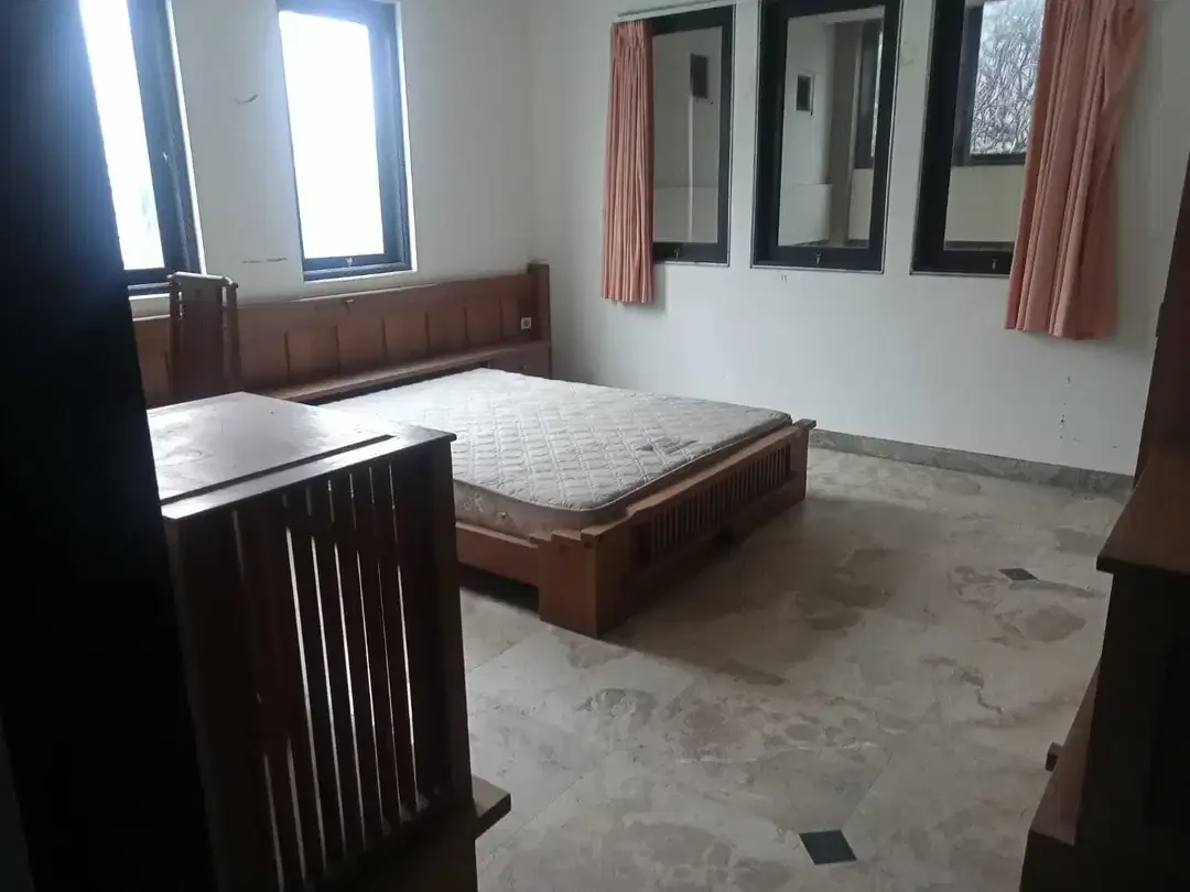 Dijual Rumah Pinggir Jalan Raya di Renon, Denpasar Bali - Image 6 of 10