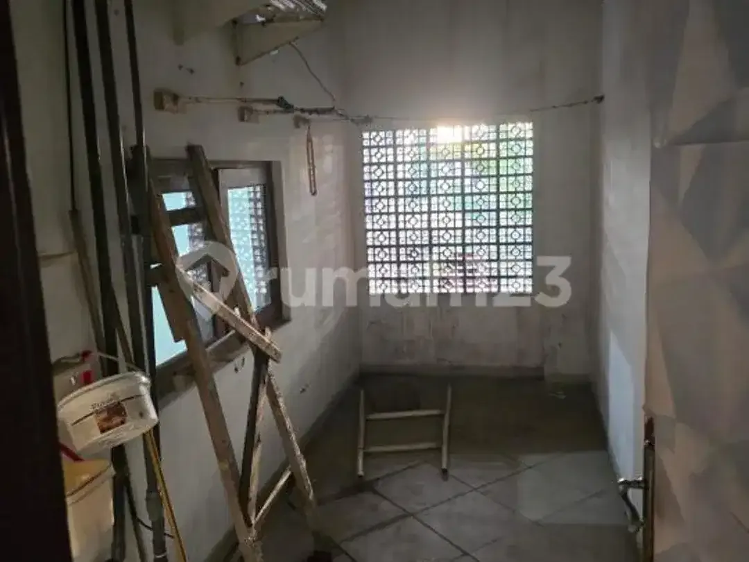 Bebas Banjir, Rumah, 2 Lantai, di Pemogan Dibawah Harga Pasar - Image 7 of 10