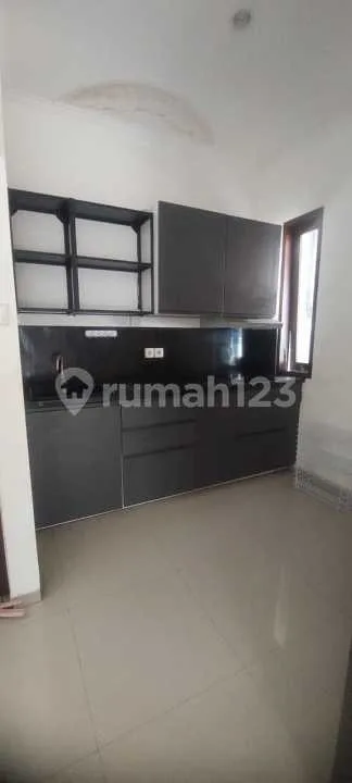 Rumah 2 Lantai Tengah Kota Denpasar Selatan - Image 3 of 4