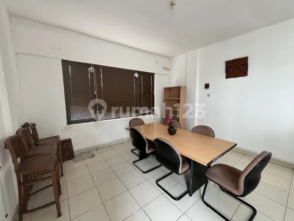 Turun Harga - Ruko 3 Lantai Siap Pakailokasi Premium Jalan Teuku Umar, Denpasar - Image 4 of 4