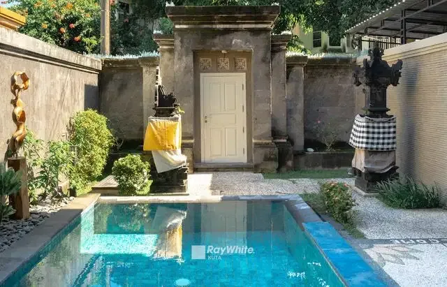 Dijual Villa Modern 3 Kamar Tidur di Seminyak - Image 6 of 10