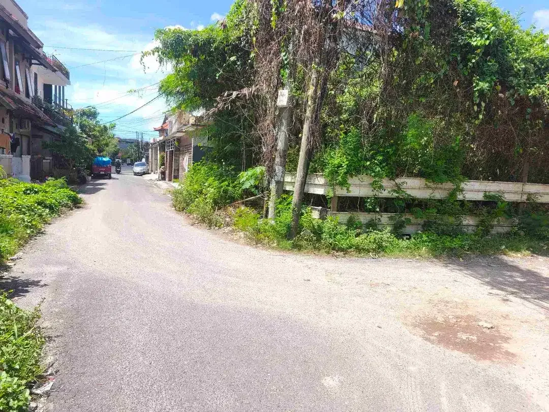 dijual tanah 510m²/5,10 are IDR 700 juex per are Kawasan bypass & McDonald's jimbaran Badung Bali - Image 1 of 10
