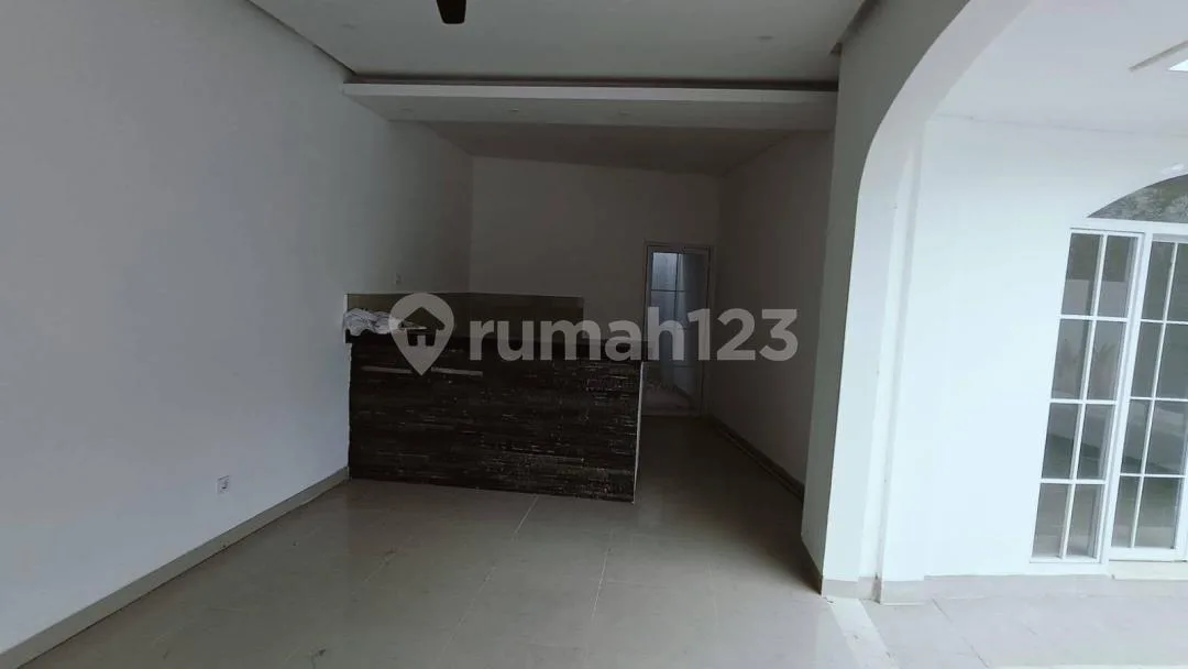 3 br Villa Bumbak To Rent Yearly 265 No Furnished - Image 3 of 4